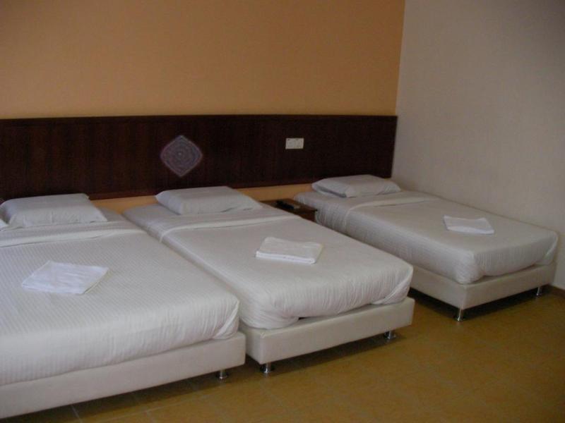 קואנטאן Oyo 984 Kings Hotel מראה חיצוני תמונה