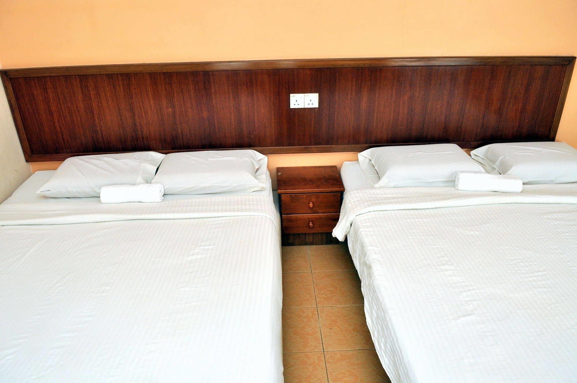 קואנטאן Oyo 984 Kings Hotel מראה חיצוני תמונה